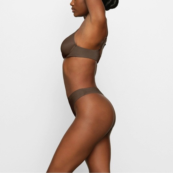 Skims | Demi Bra Brown Chocolate Size 30C Medium Coverage - Picture 2 of 8
